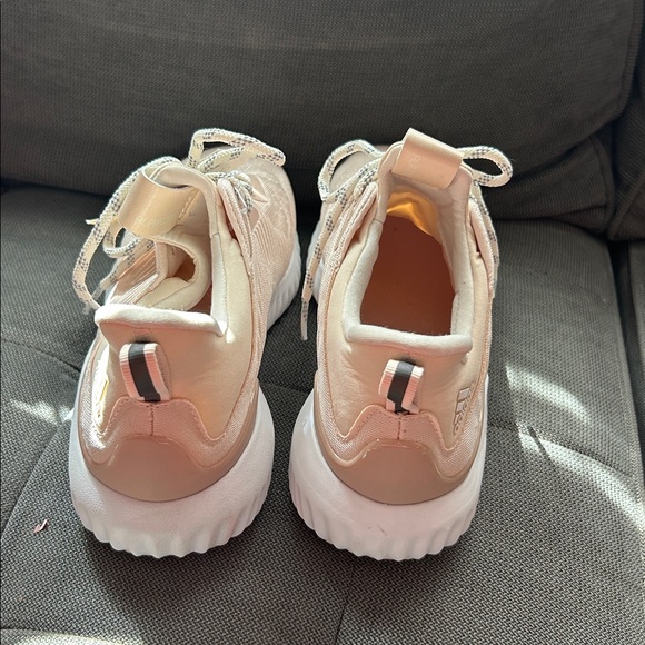 Adidas alphabounce 1 Women's beige Athletic Sneakers 8.5 NWT - Picture 3 of 6